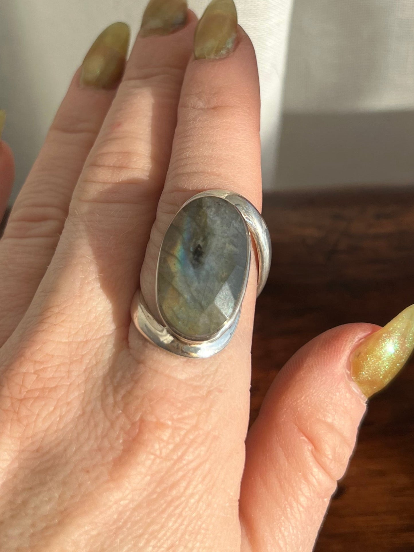 Labradorite Spiral Faceted Sterling Silver Ring – Size 8