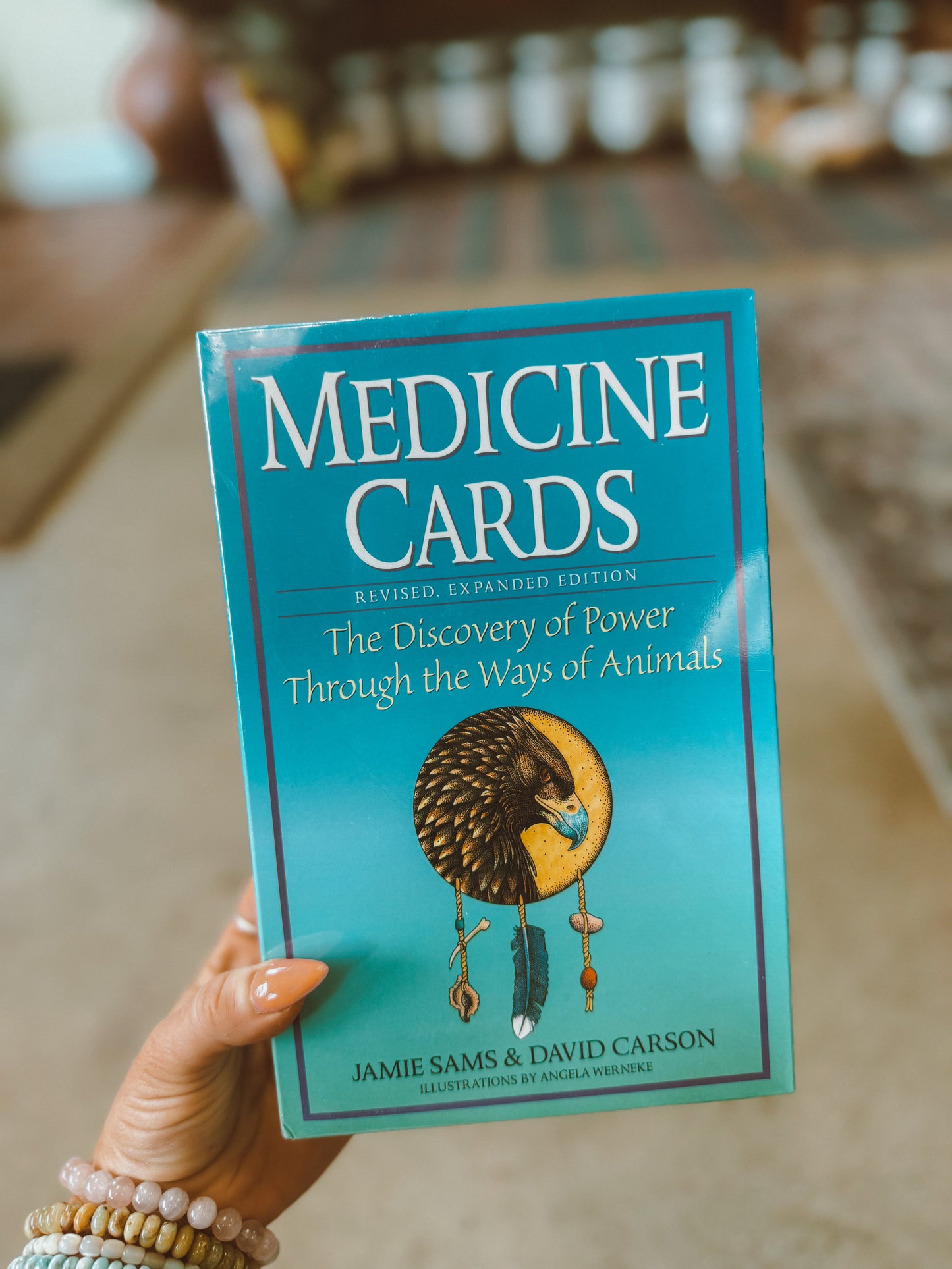 Medicine Cards: The Discovery of Power Through The Ways Of Animals