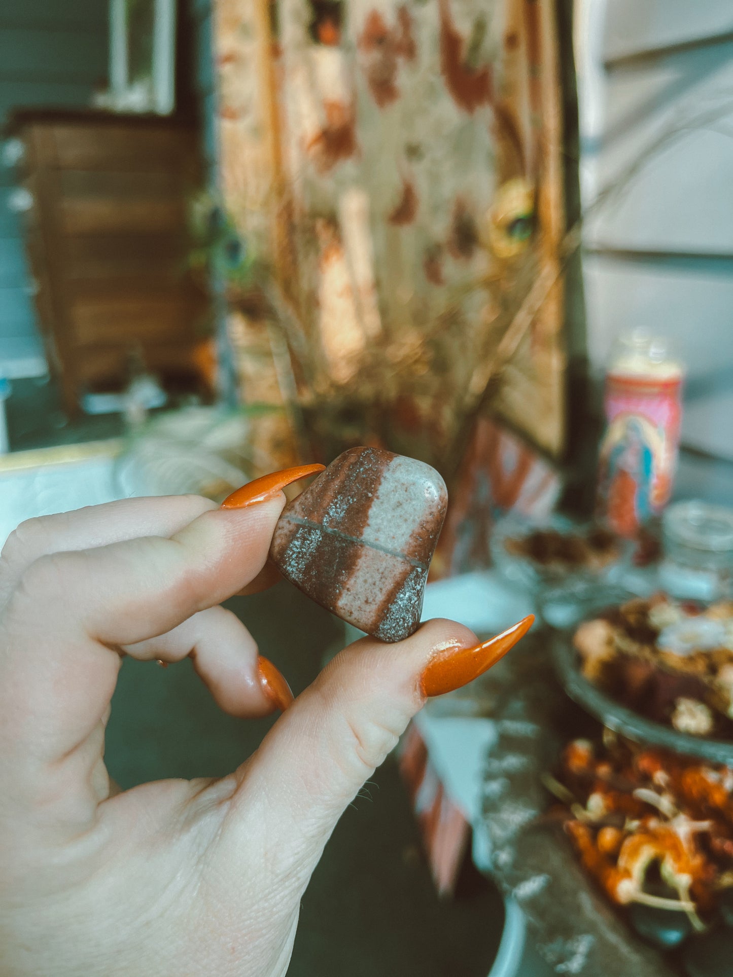 Shiva lingham stone small tumbled