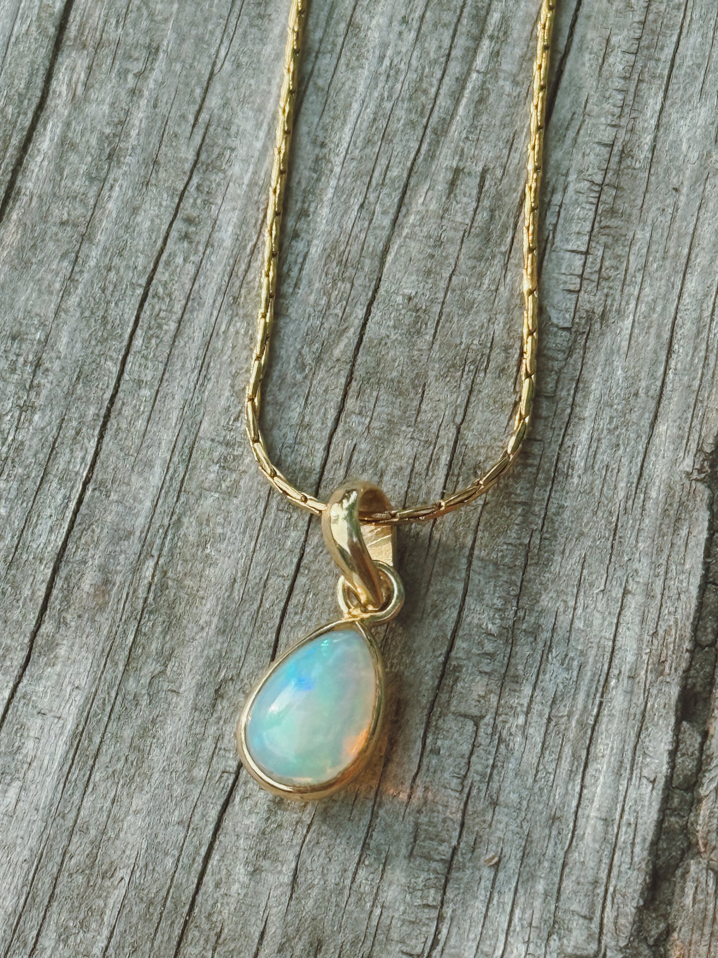 18k Gold Ethiopian Opal Necklace