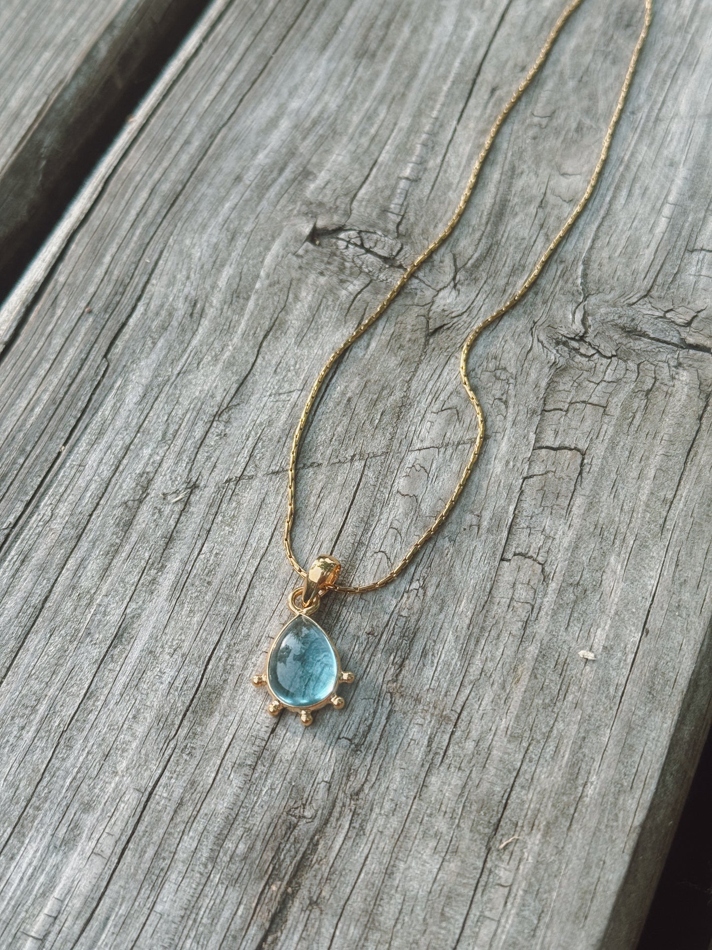 Aquamarine Teardrop Necklace – 18k Gold