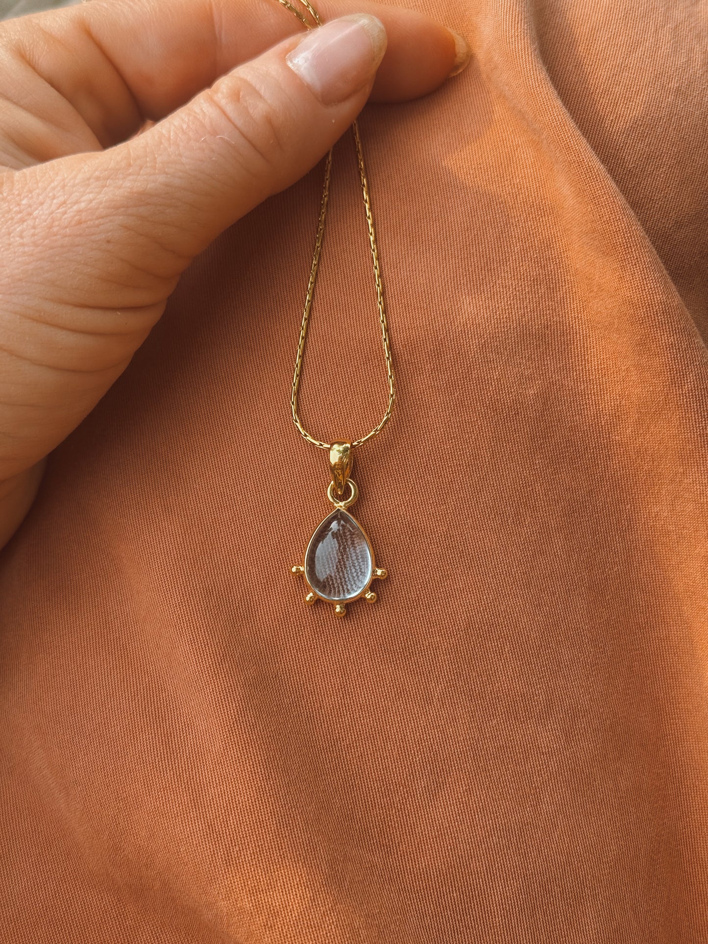 Aquamarine Teardrop Necklace – 18k Gold