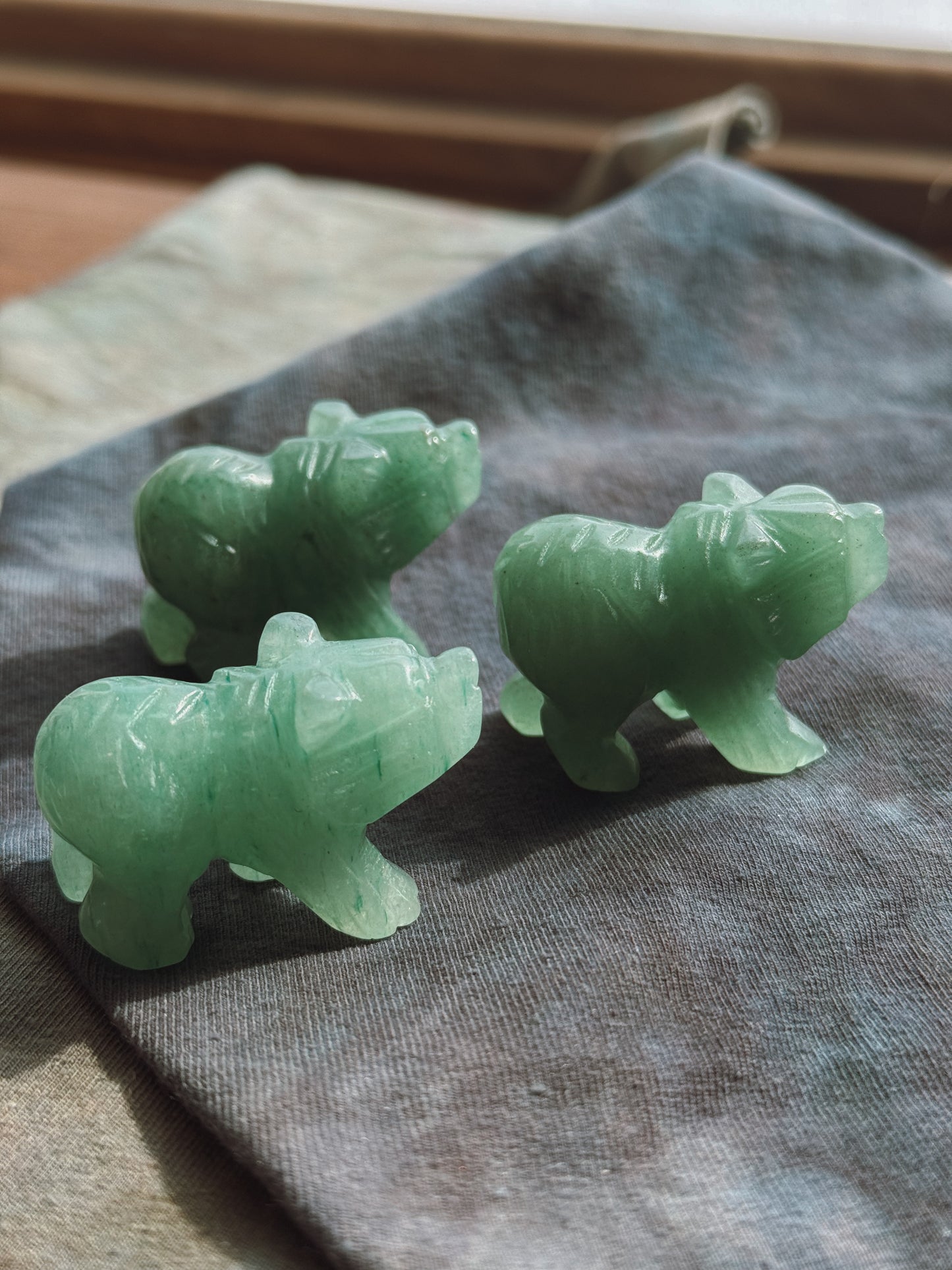 Aventurine Bear carving stone