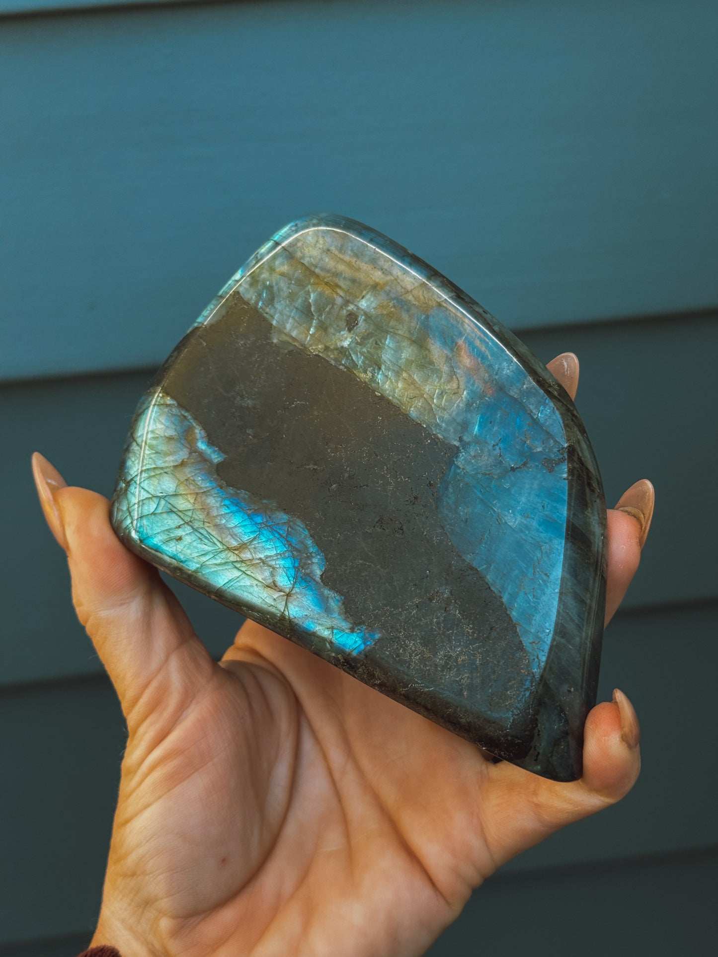 Labradorite Standing Freeform – Medium