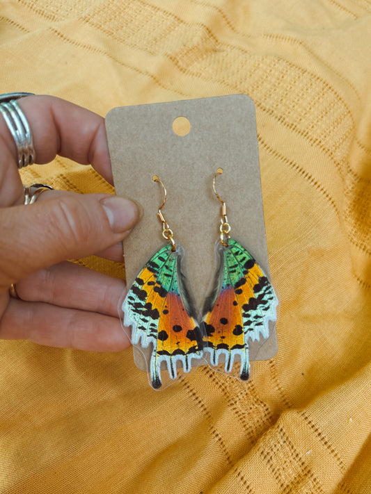 Sunset Moth Wing Earrings – 18k Gold