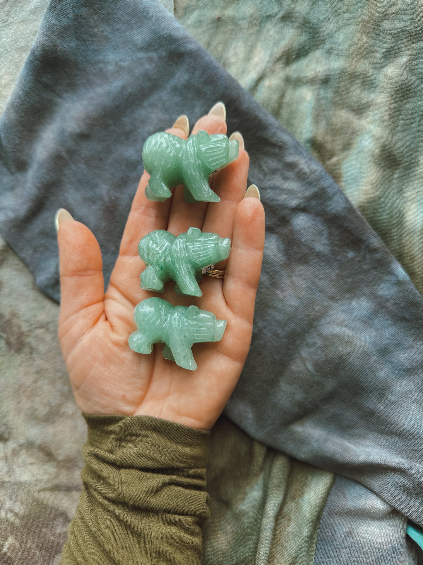 Aventurine Bear carving stone