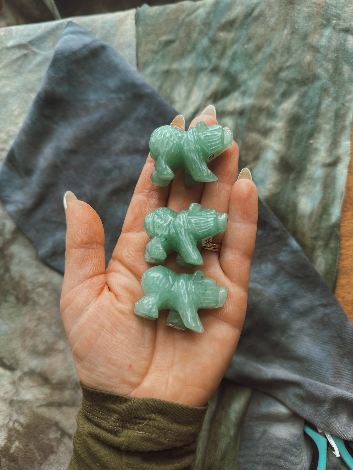 Aventurine Bear carving stone