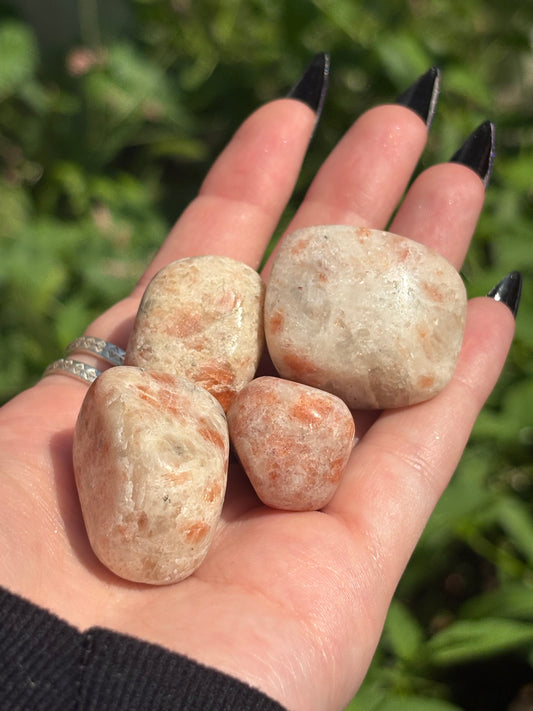Sunstone Tumbled Stone | Joy, Abundance + Confidence ☀️