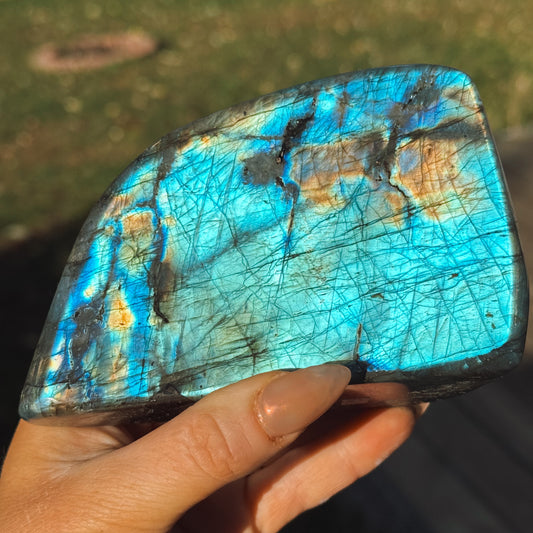 Labradorite Standing Freeform – Medium